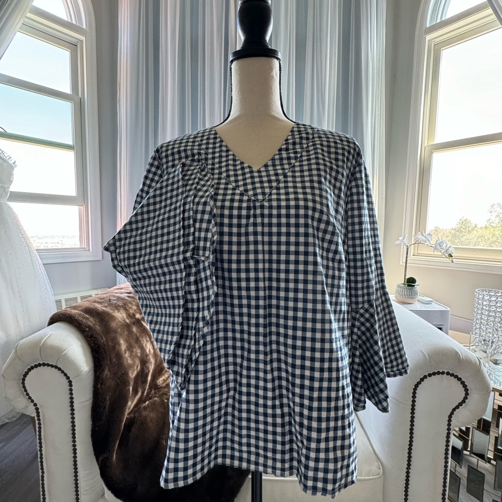 Nice checkered top